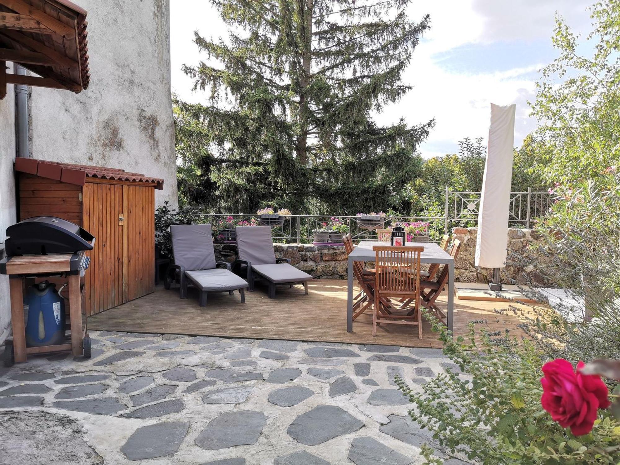 Grande Maison Au Coeur D'Un Village Historique Avec Terrasse Et Wifi Inclus - Fr-1-582-308 Saint-Vidal Eksteriør bilde
