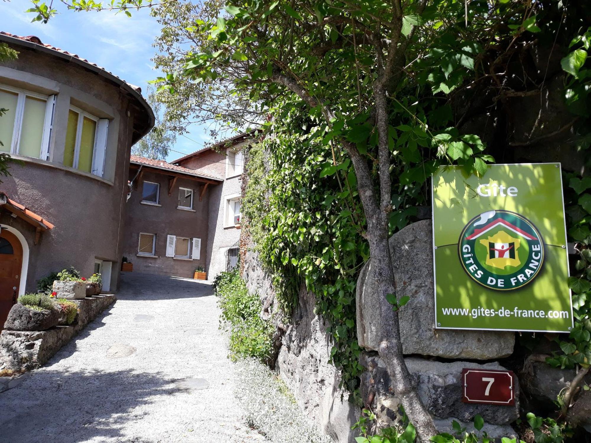 Grande Maison Au Coeur D'Un Village Historique Avec Terrasse Et Wifi Inclus - Fr-1-582-308 Saint-Vidal Eksteriør bilde
